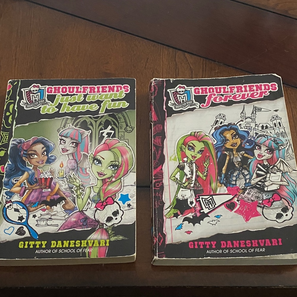 Monster High Ghoulfriends Forever Book with Black and Yellow Accents